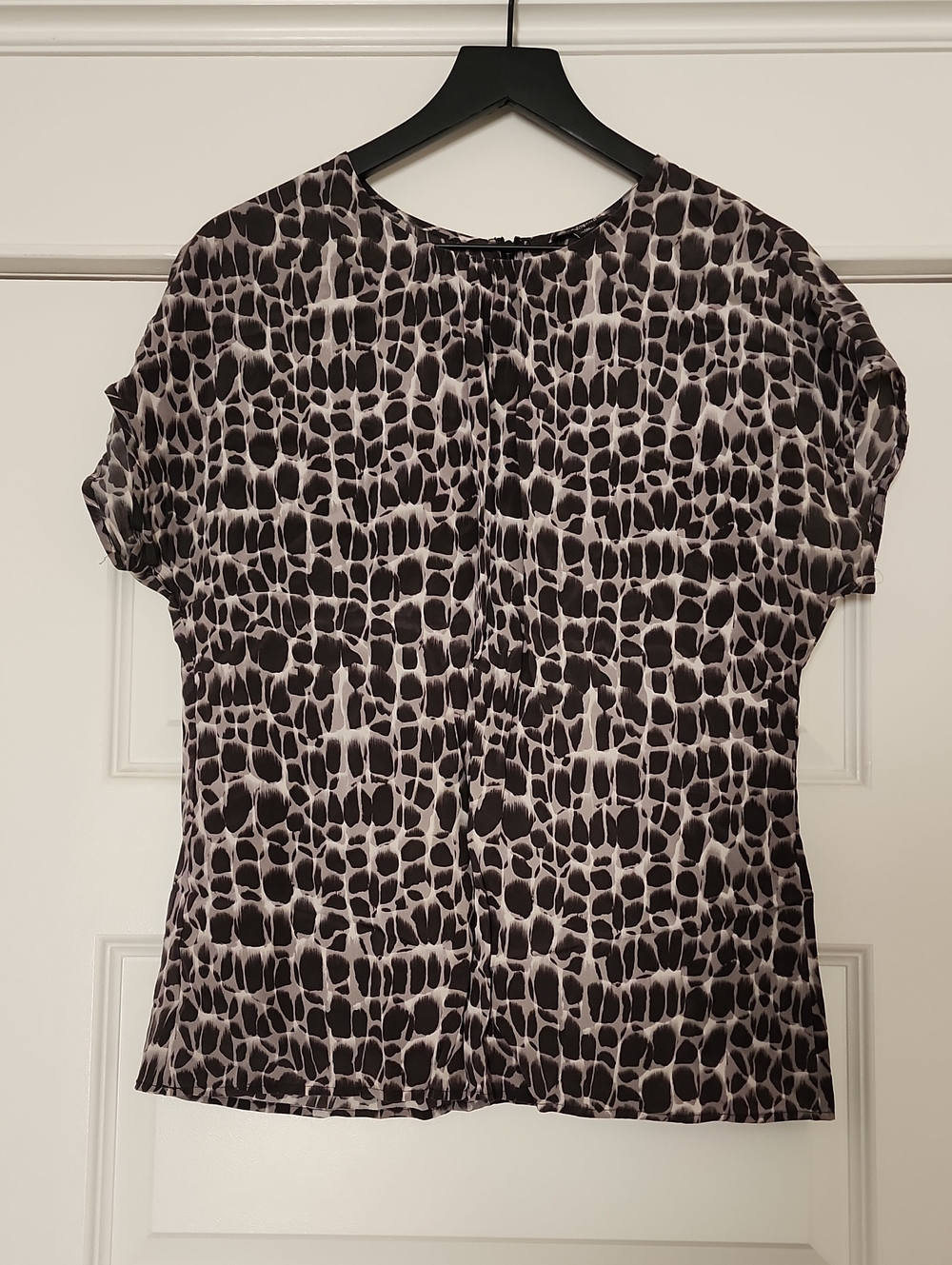 Ann Taylor Black & Gray Printed Short Sleeve Blouse